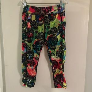 CVG - Constantly Varied Gear Tye Die Sugar Skull capri length leggings - M